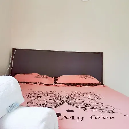 Homestay A Private For Girl Lady Couple Family We Share Other Spaces
